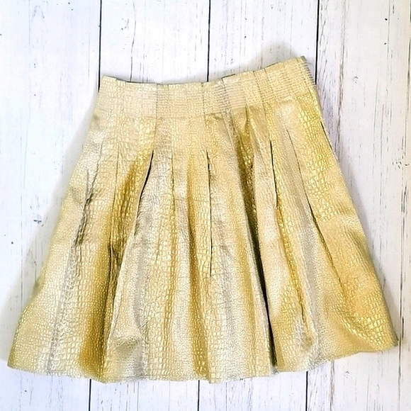 Gold Bebe Knee Length Animal Print Skirt - Picture 2 of 9